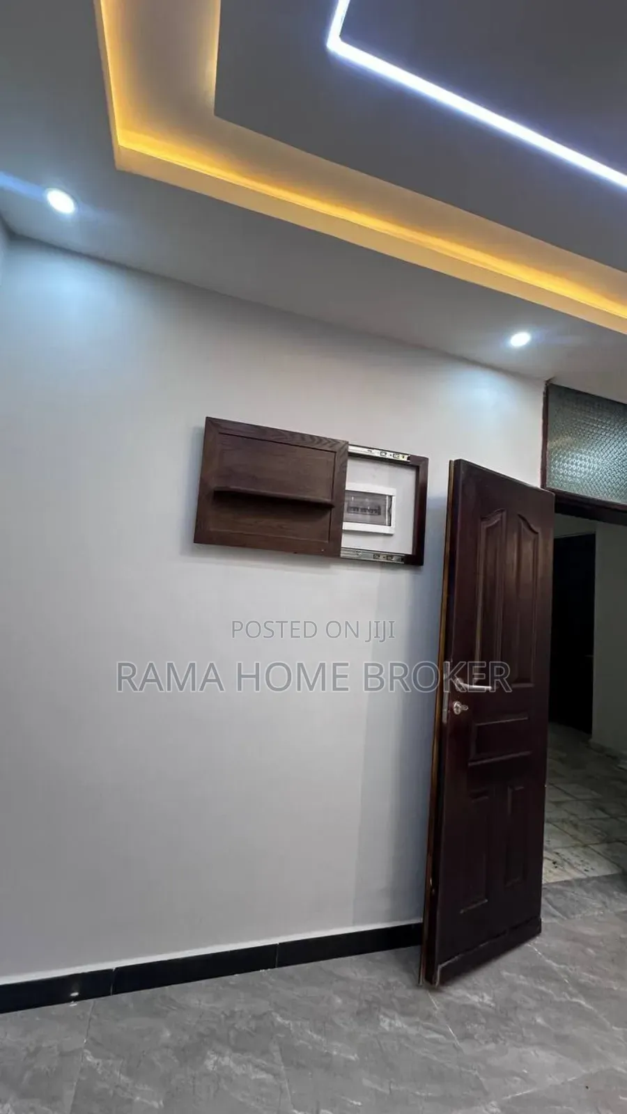 Furnished 3bdrm Condo in አያት 40/60 ዘመናዊ, Yeka for sale