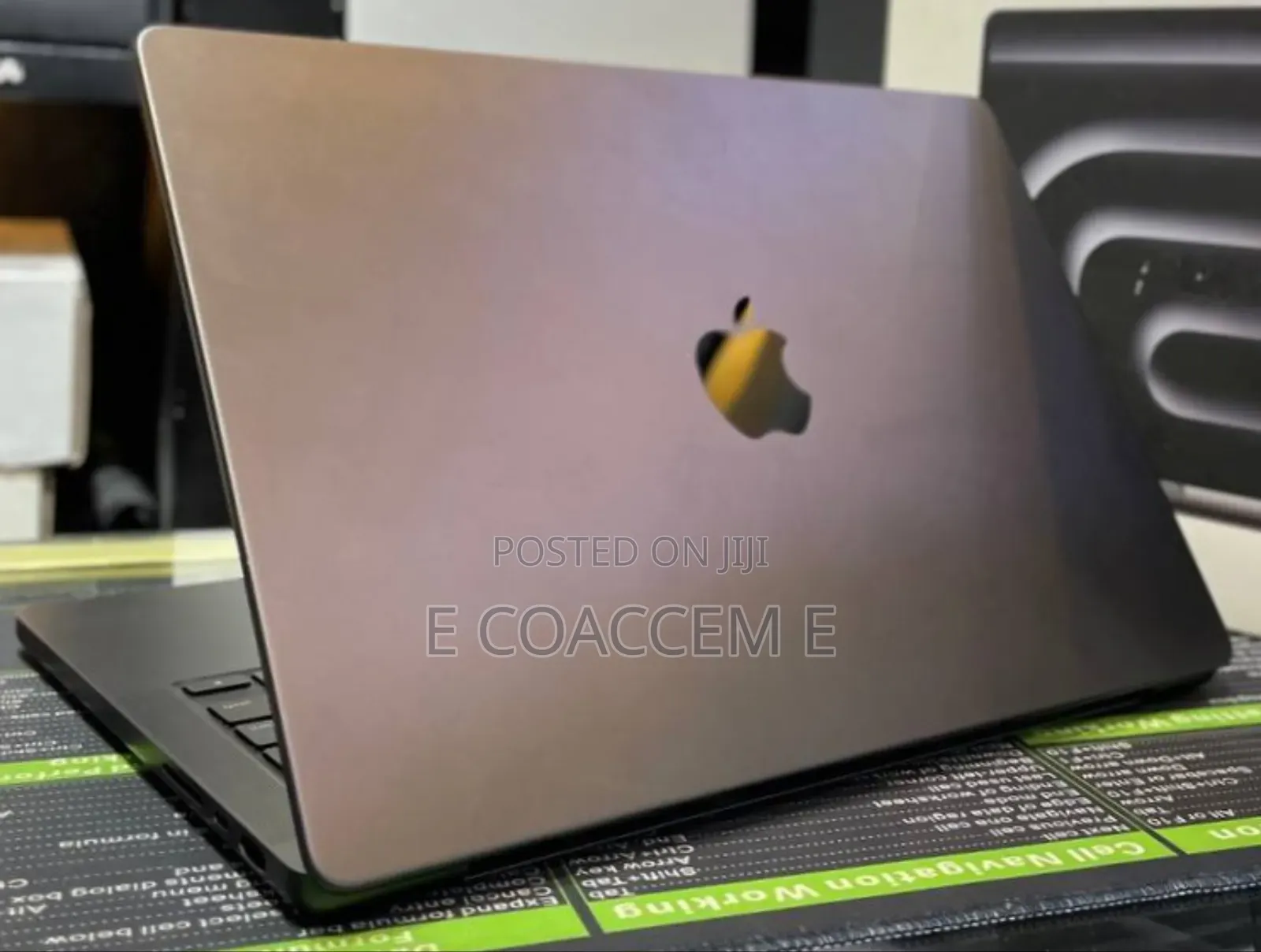 New Laptop Apple MacBook 48GB Apple M4 Pro SSD 512GB