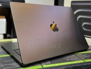 New Laptop Apple MacBook 48GB Apple M4 Pro SSD 512GB