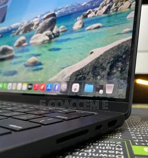 New Laptop Apple MacBook 48GB Apple M4 Pro SSD 512GB