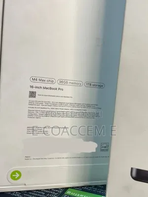New Laptop Apple MacBook 32GB Apple M4 Max SSD 1T