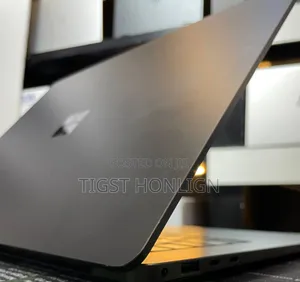 New Laptop Microsoft Surface 16GB Intel Core I7 SSD 512GB