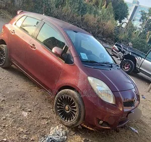 Toyota Yaris 2010 Burgundy