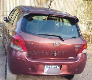 Toyota Yaris 2010 Burgundy