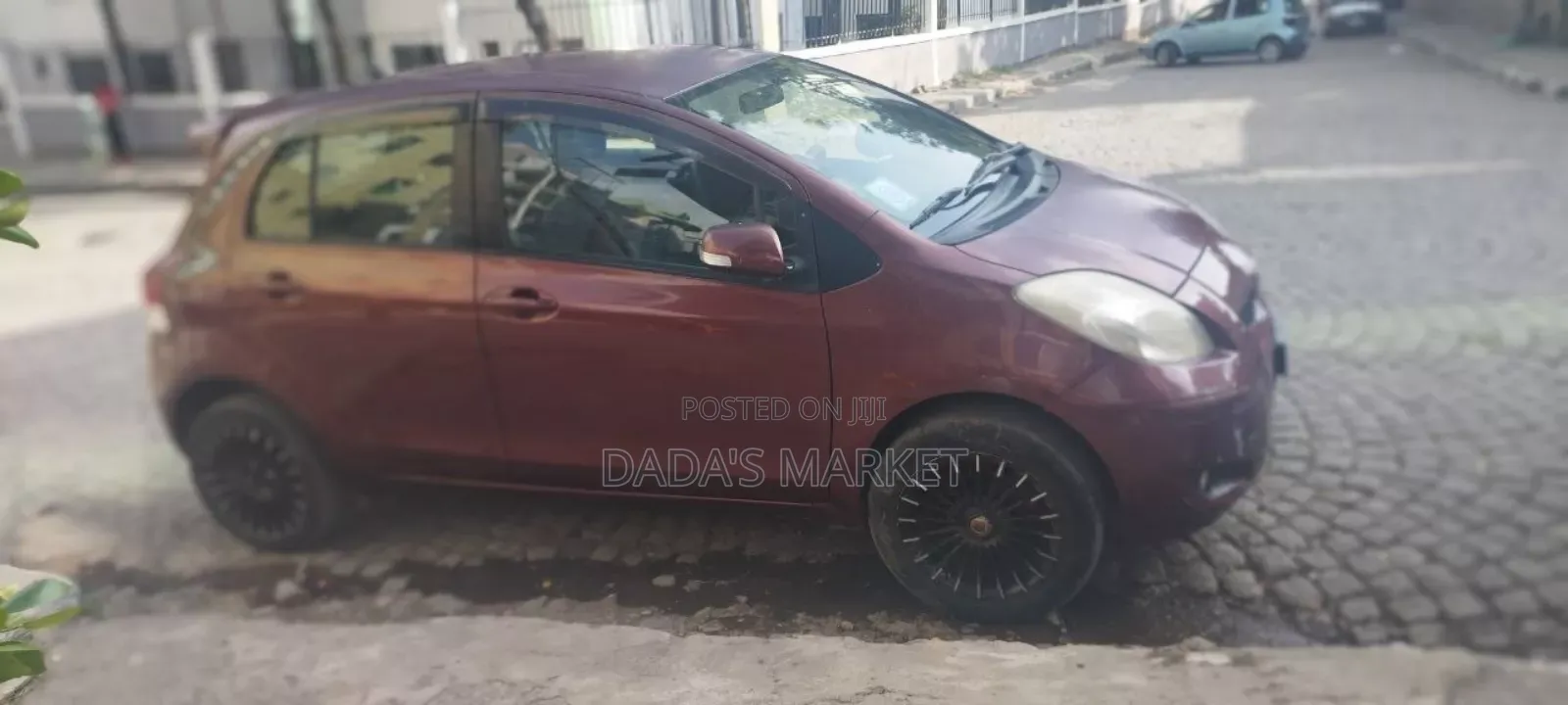 Toyota Yaris 2010 Burgundy