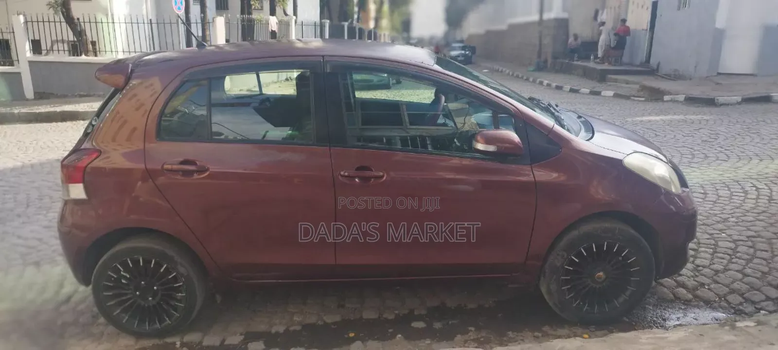 Toyota Yaris 2010 Burgundy