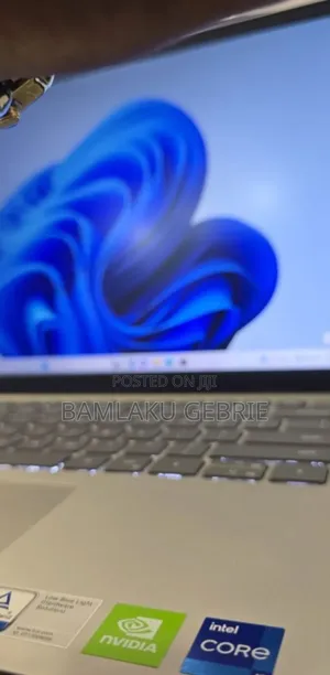 New Laptop Dell Inspiron 15 16GB Intel Core I7 SSD 512GB