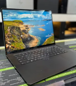 New Laptop Microsoft Surface 16GB Intel Core I7 SSD 512GB