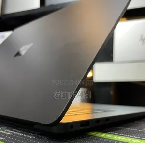 New Laptop Microsoft Surface 16GB Intel Core I7 SSD 512GB