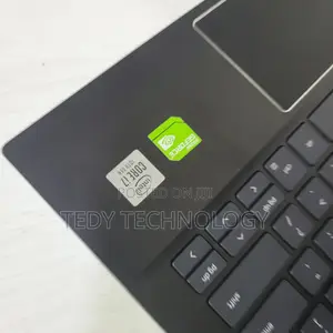 New Laptop Dell Vostro 13 5370 8GB Intel Core I5 SSD 256GB