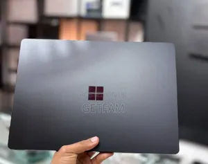 New Laptop Microsoft Surface 16GB Intel Core I7 SSD 512GB