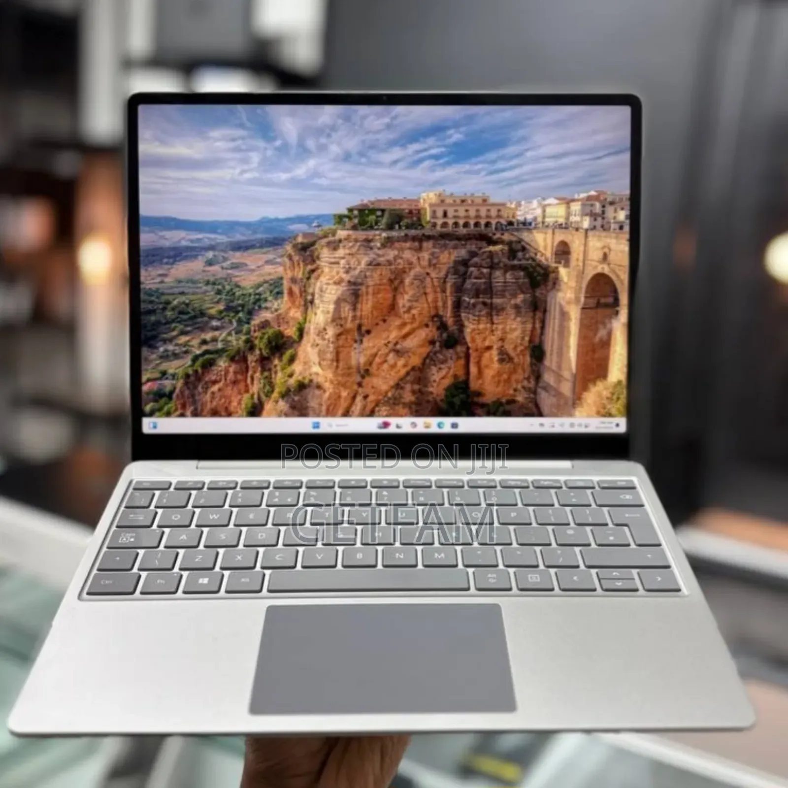 New Laptop Microsoft Surface 16GB Intel Core I5 SSD 256GB