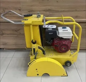 Aspalt Cutter Machin