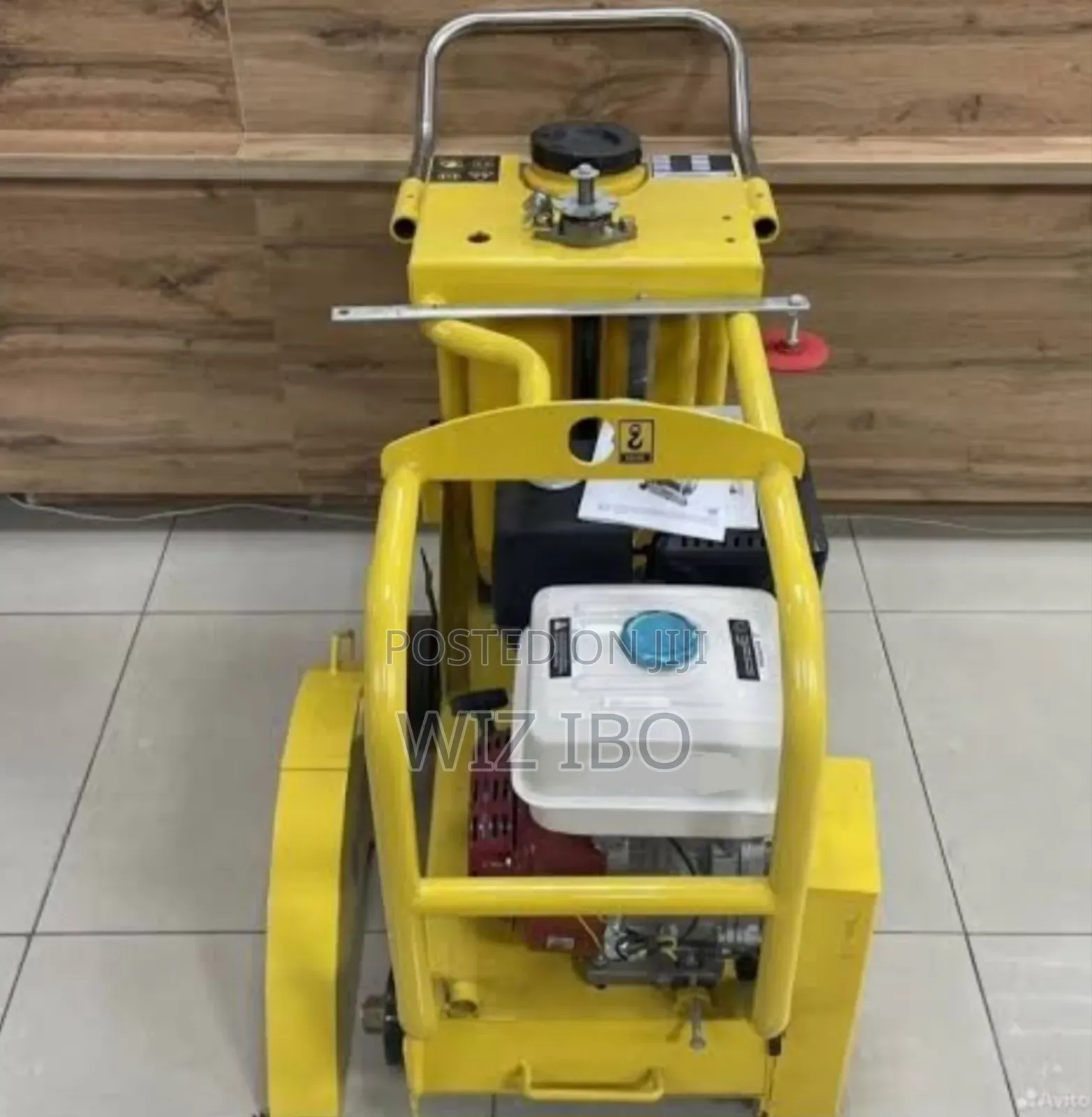 Aspalt Cutter Machin