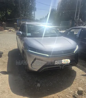 BYD Yuan Up 2025 Gray