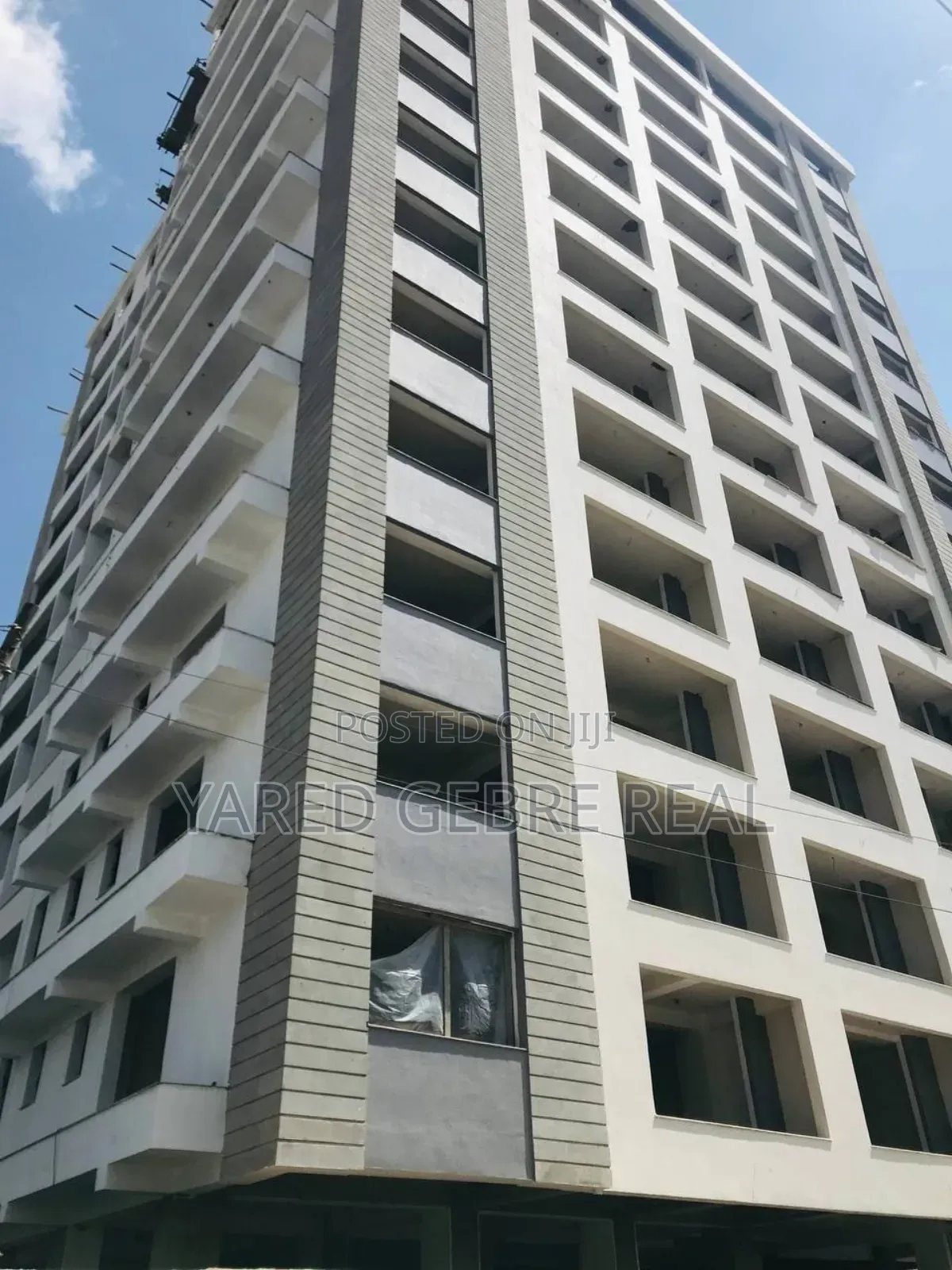 3bdrm Apartment In Cmc:የተባበሩት በካሬ, Bole For Sale
