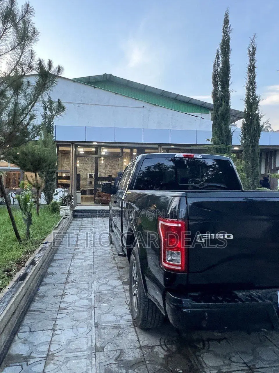 Ford F-150 XL 4x2 SuperCab Styleside 8 ft. box 163 in. WB 2017 Black