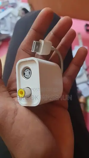 Apple Micro-Dvi to Video Adapter