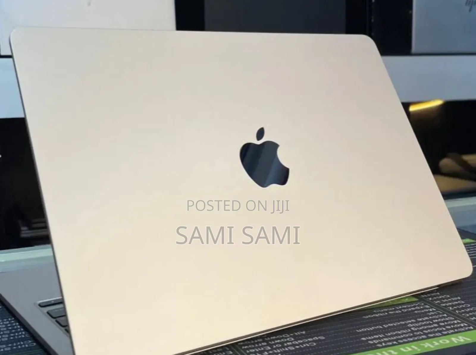 New Laptop Apple MacBook Air 2024 M3 13-Inch 8GB Apple M3 SSD 256GB