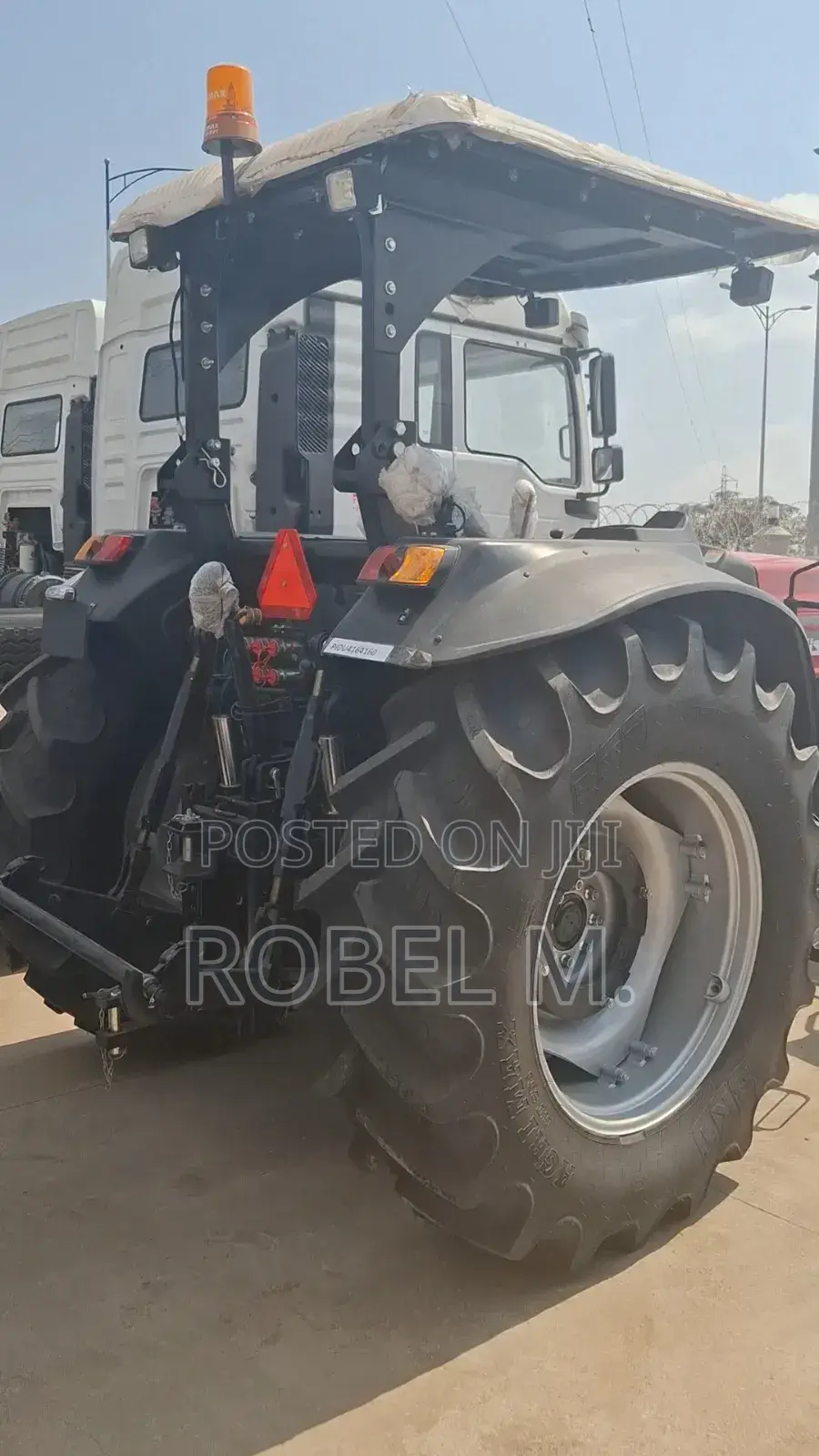 Tractor Solis 130hp (Bank 50% Available)