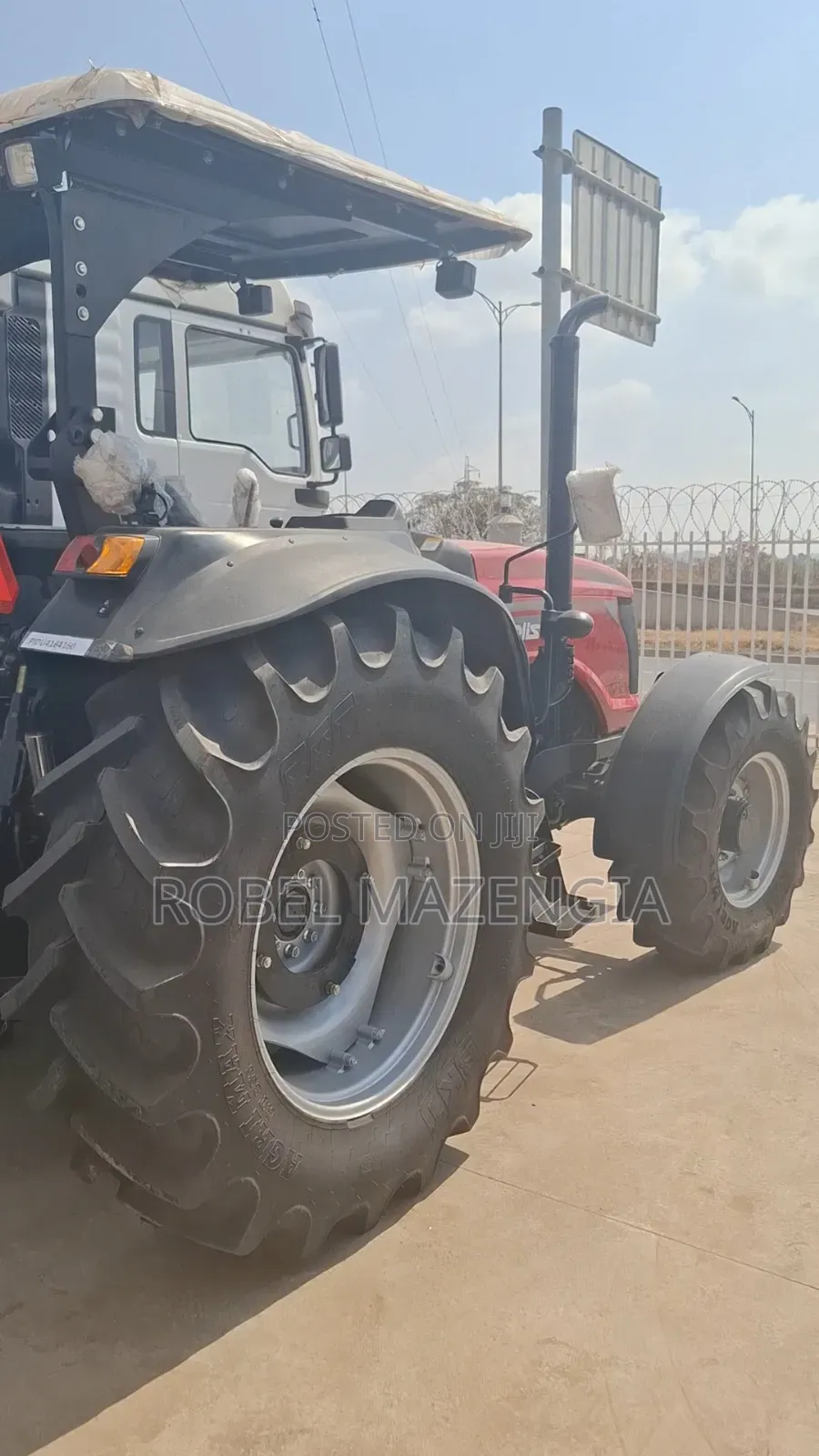 Tractor Solis 130hp (Bank 50% Available)