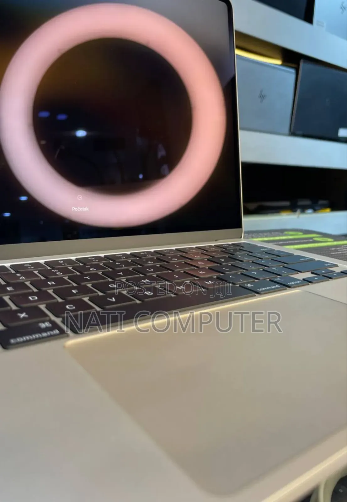 New Laptop Apple MacBook Air 2024 M3 13-Inch 8GB Apple M3 SSD 256GB