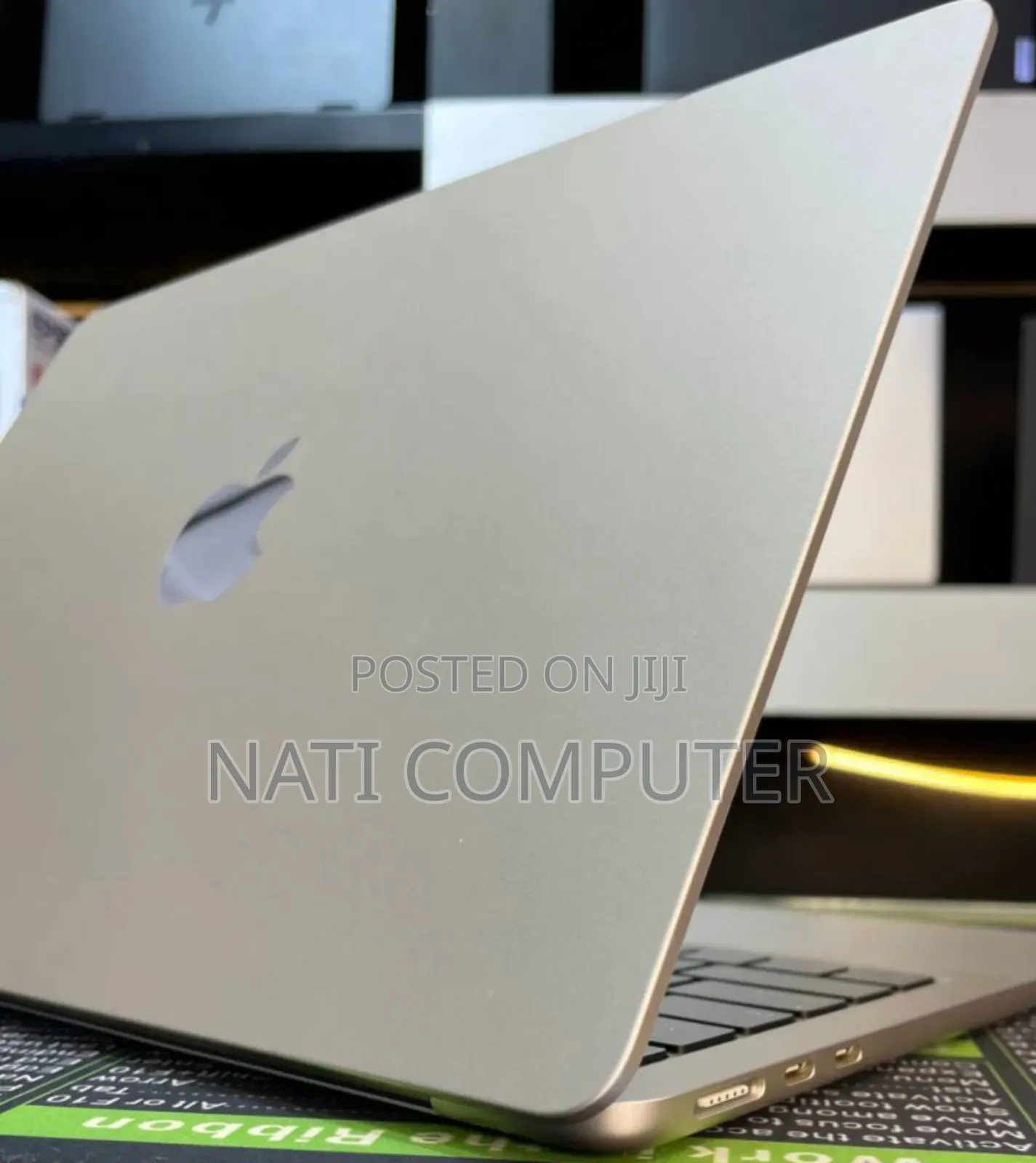 New Laptop Apple MacBook Air 2024 M3 13-Inch 8GB Apple M3 SSD 256GB