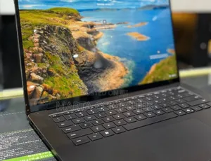 New Laptop Microsoft Surface 16GB Intel Core I7 SSD 512GB