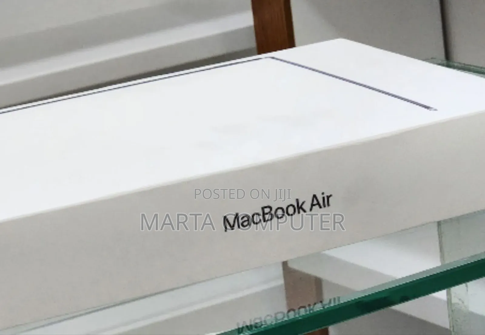 New Laptop Apple MacBook Air 2025 M4 13-Inch 16GB Apple M4 SSD 256GB