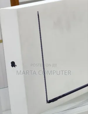 New Laptop Apple MacBook Air 2025 M4 13-Inch 16GB Apple M4 SSD 256GB