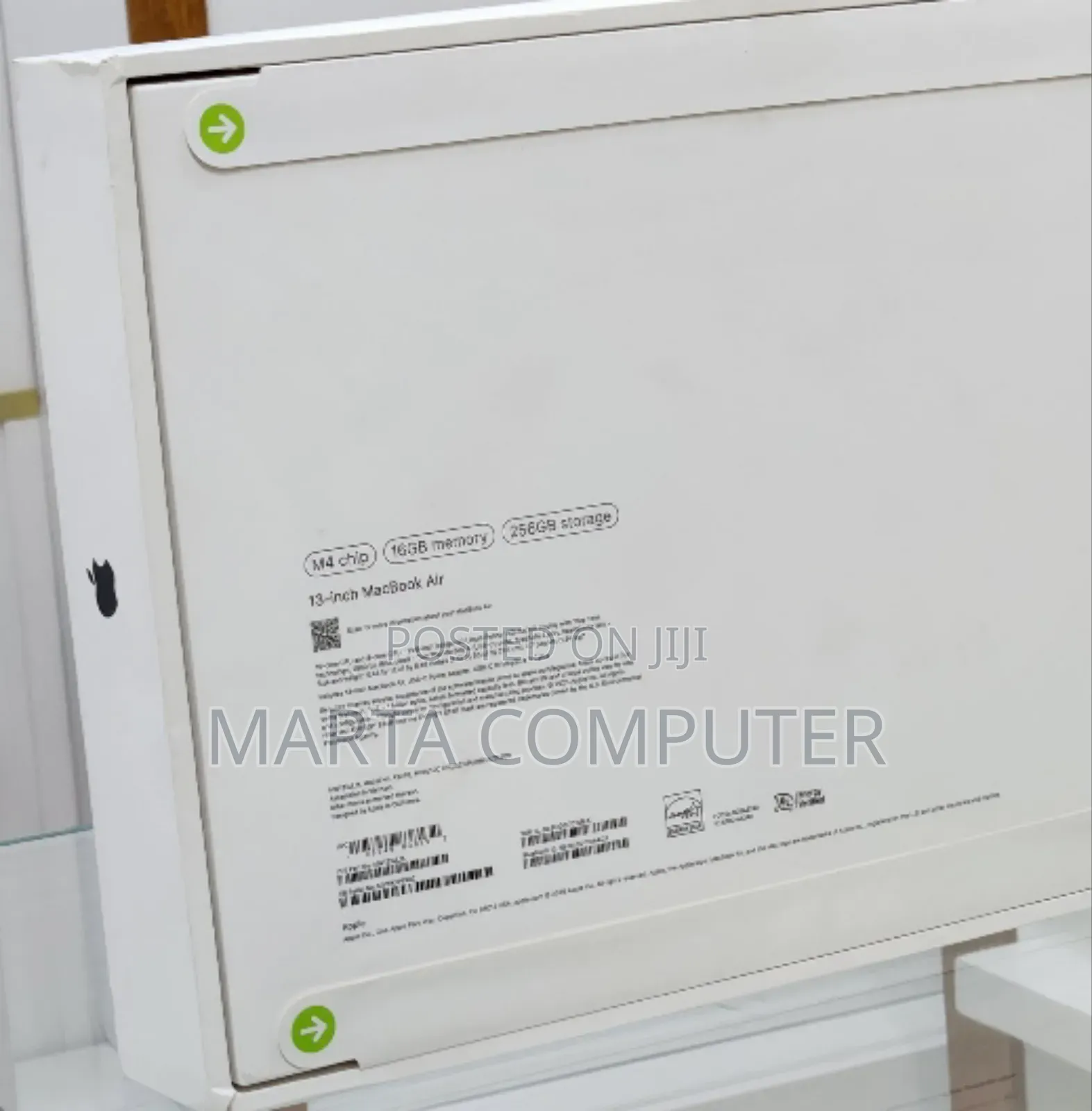 New Laptop Apple MacBook Air 2025 M4 13-Inch 16GB Apple M4 SSD 256GB