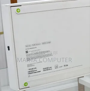 New Laptop Apple MacBook Air 2025 M4 13-Inch 16GB Apple M4 SSD 256GB