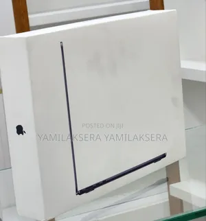 New Laptop Apple MacBook Air 2025 M4 15-Inch 16GB Apple M4 SSD 256GB