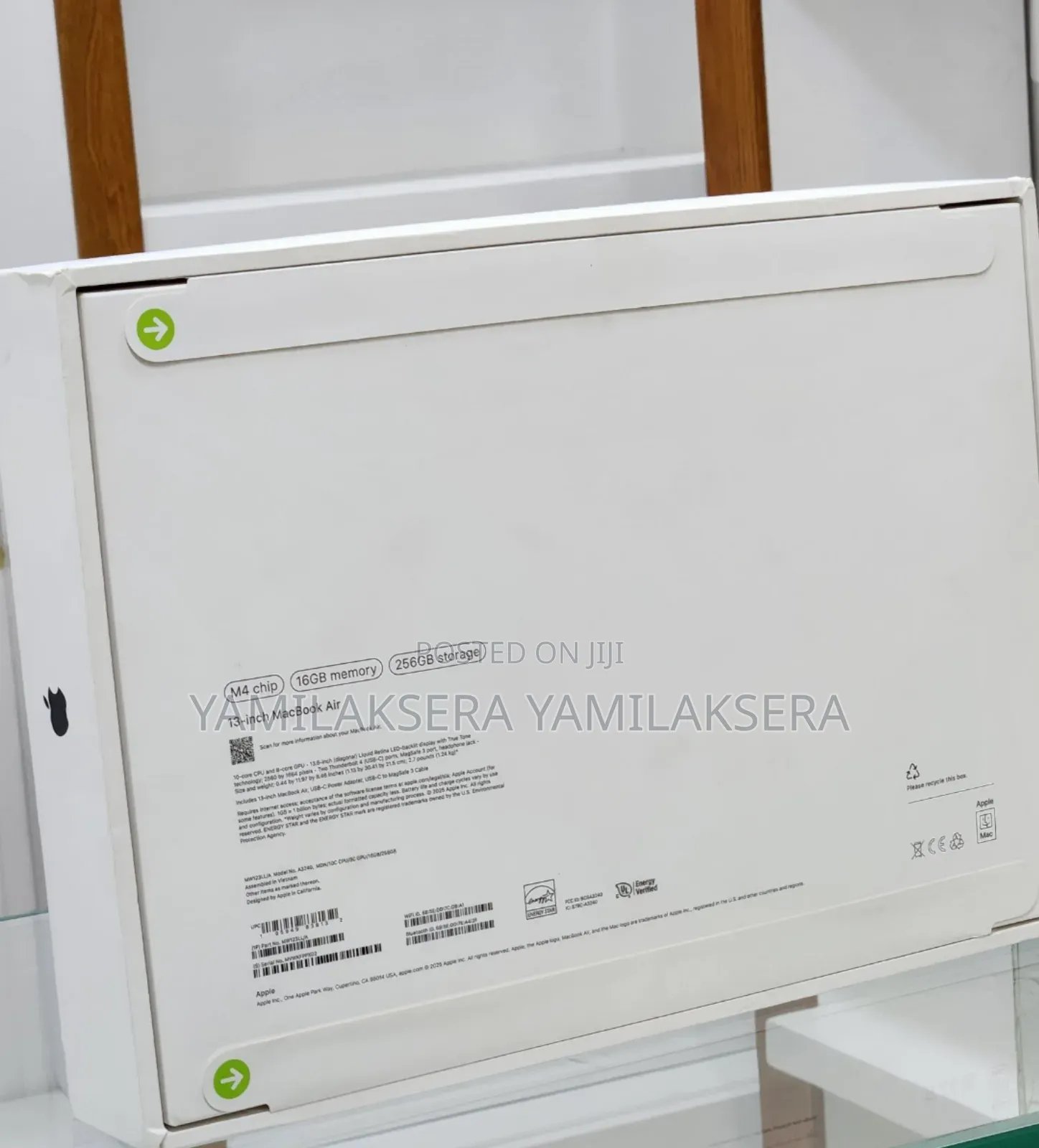 New Laptop Apple MacBook Air 2025 M4 15-Inch 16GB Apple M4 SSD 256GB