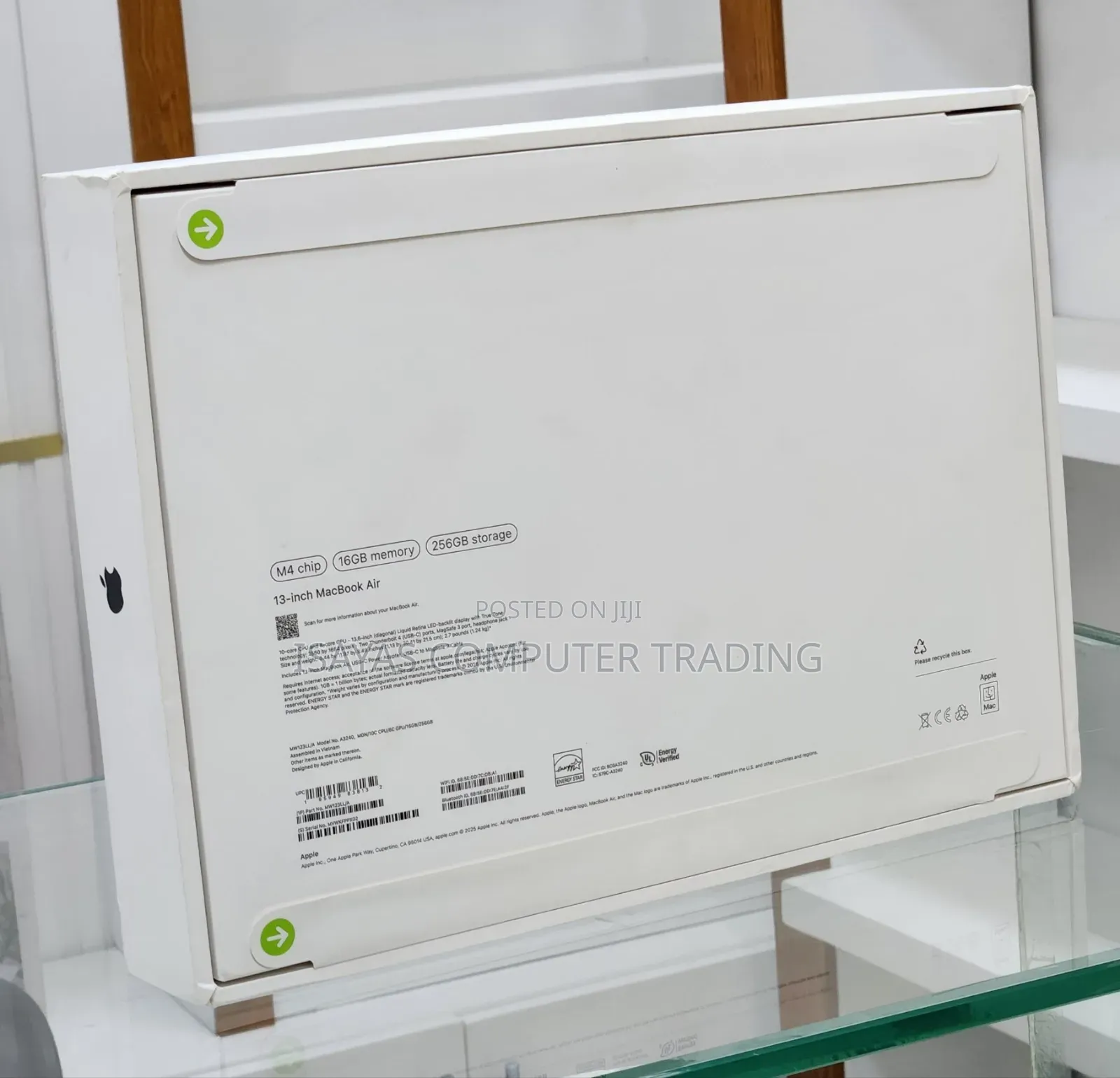 New Laptop Apple MacBook Air 2025 M4 15-Inch 16GB Apple M4 SSD 256GB