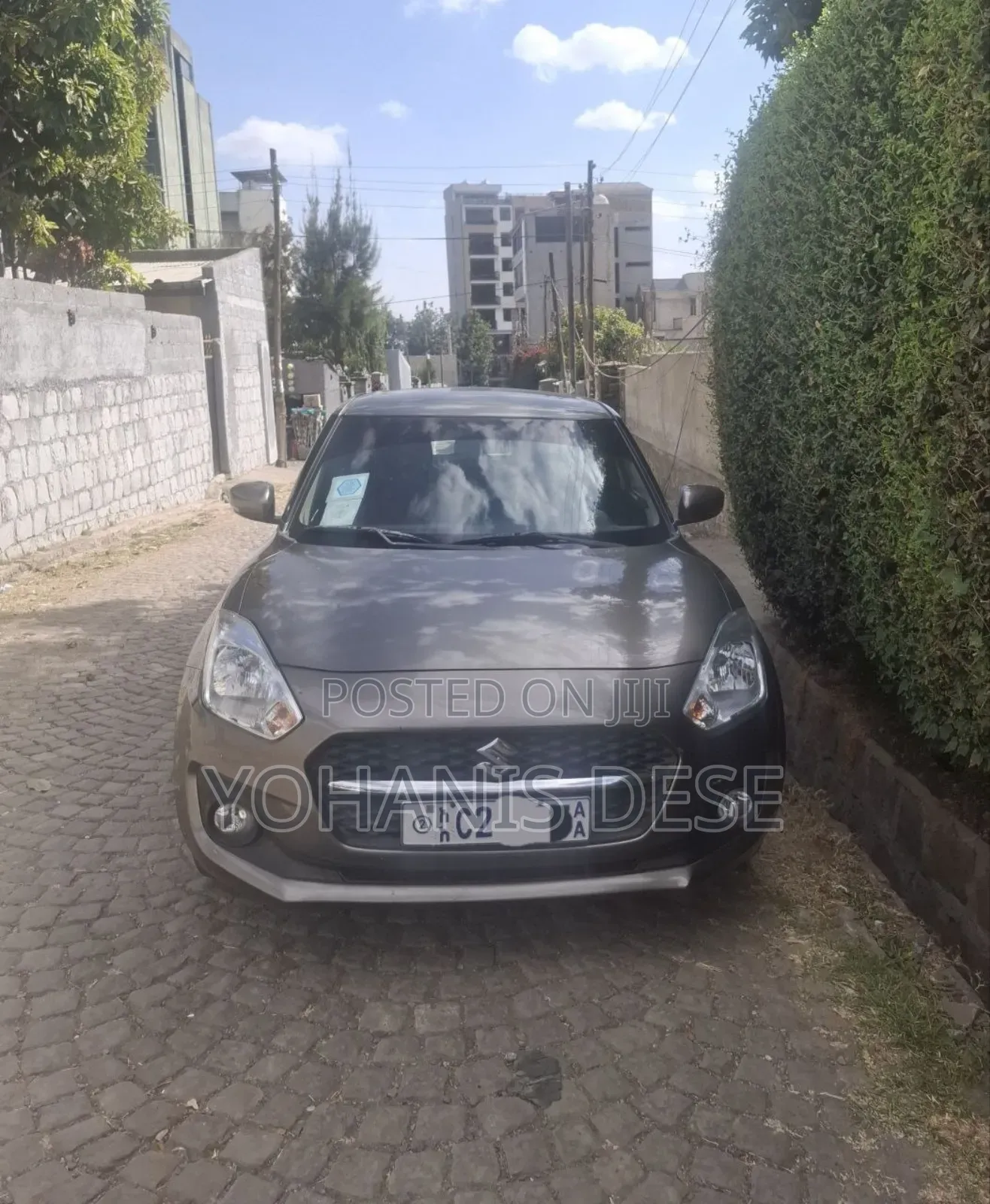 Suzuki Swift 2022 Maroon