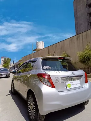 Toyota Yaris 2011 Gray