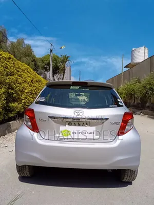 Toyota Yaris 2011 Gray