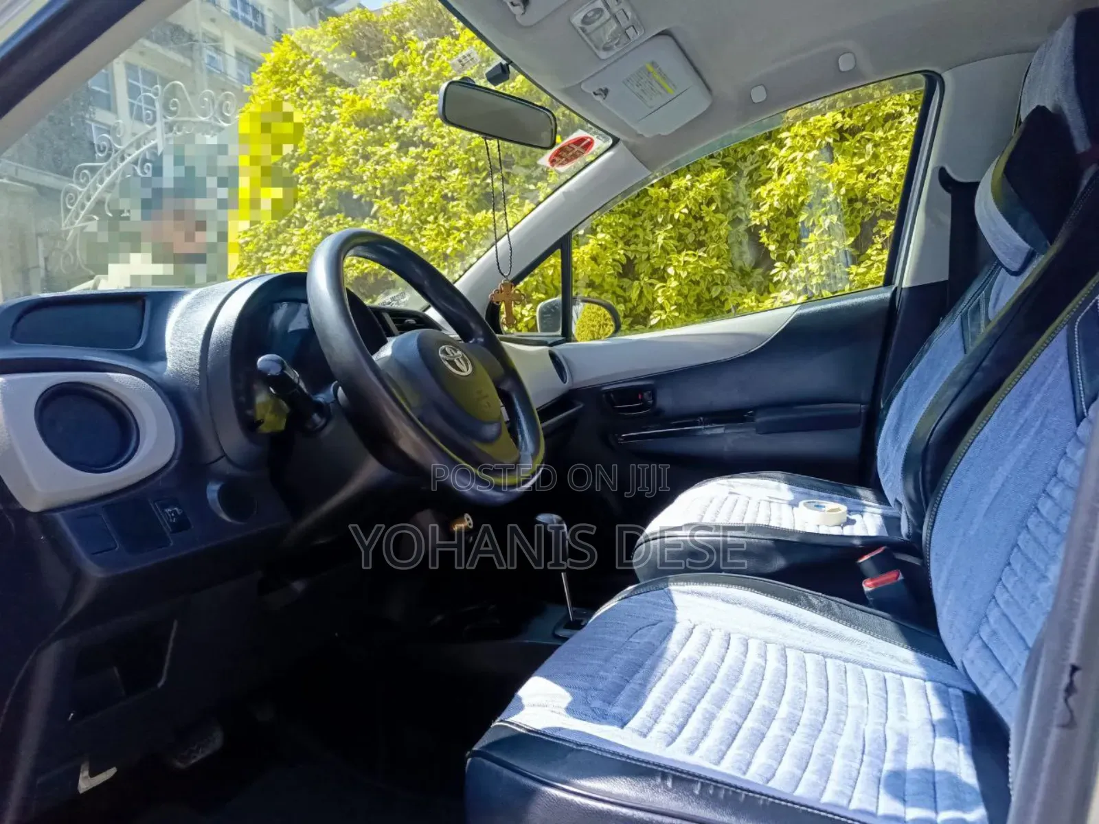 Toyota Yaris 2011 Gray