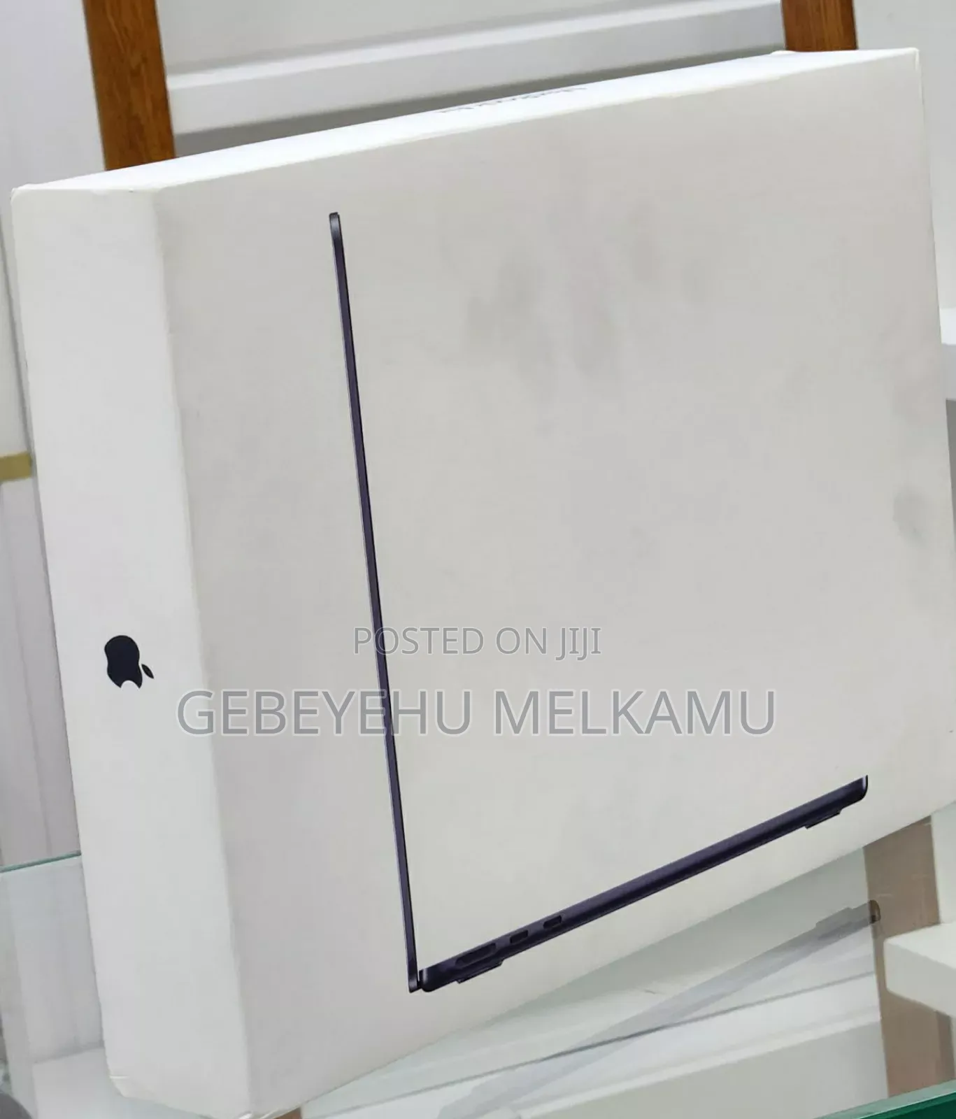 New Laptop Apple MacBook Air 2025 M4 15-Inch 16GB SSD 256GB