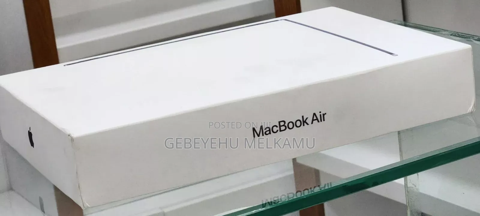 New Laptop Apple MacBook Air 2025 M4 15-Inch 16GB SSD 256GB