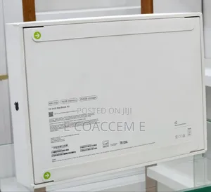 New Laptop Apple MacBook 16GB Apple M4 SSD 256GB