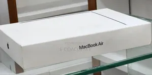 New Laptop Apple MacBook 16GB Apple M4 SSD 256GB