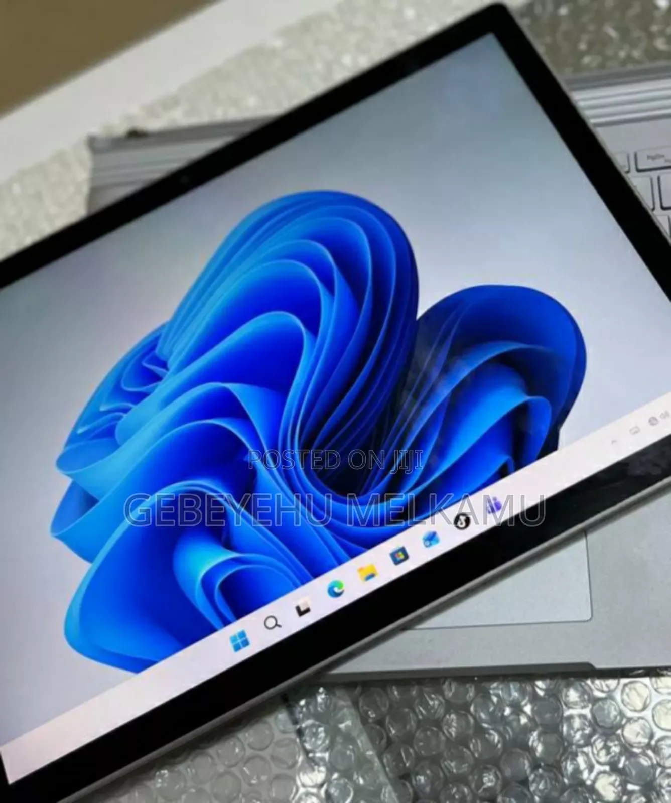 New Laptop Microsoft Surface 16GB Intel Core I7 SSD 256GB