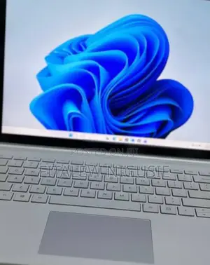 New Laptop Microsoft Surface Book 3 16GB Intel Core I7 SSD 256GB