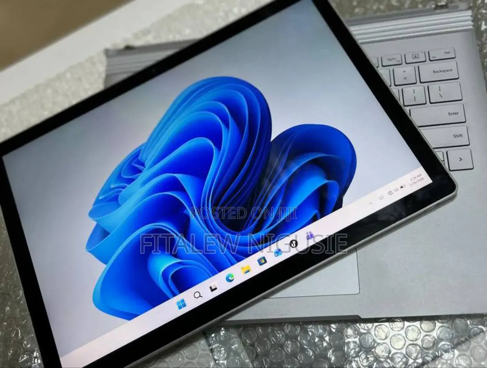 New Laptop Microsoft Surface Book 3 16GB Intel Core I7 SSD 256GB