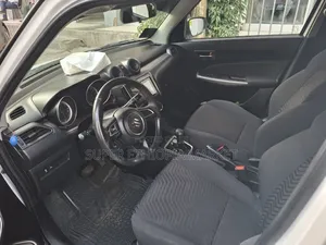 Suzuki Swift 2022 White