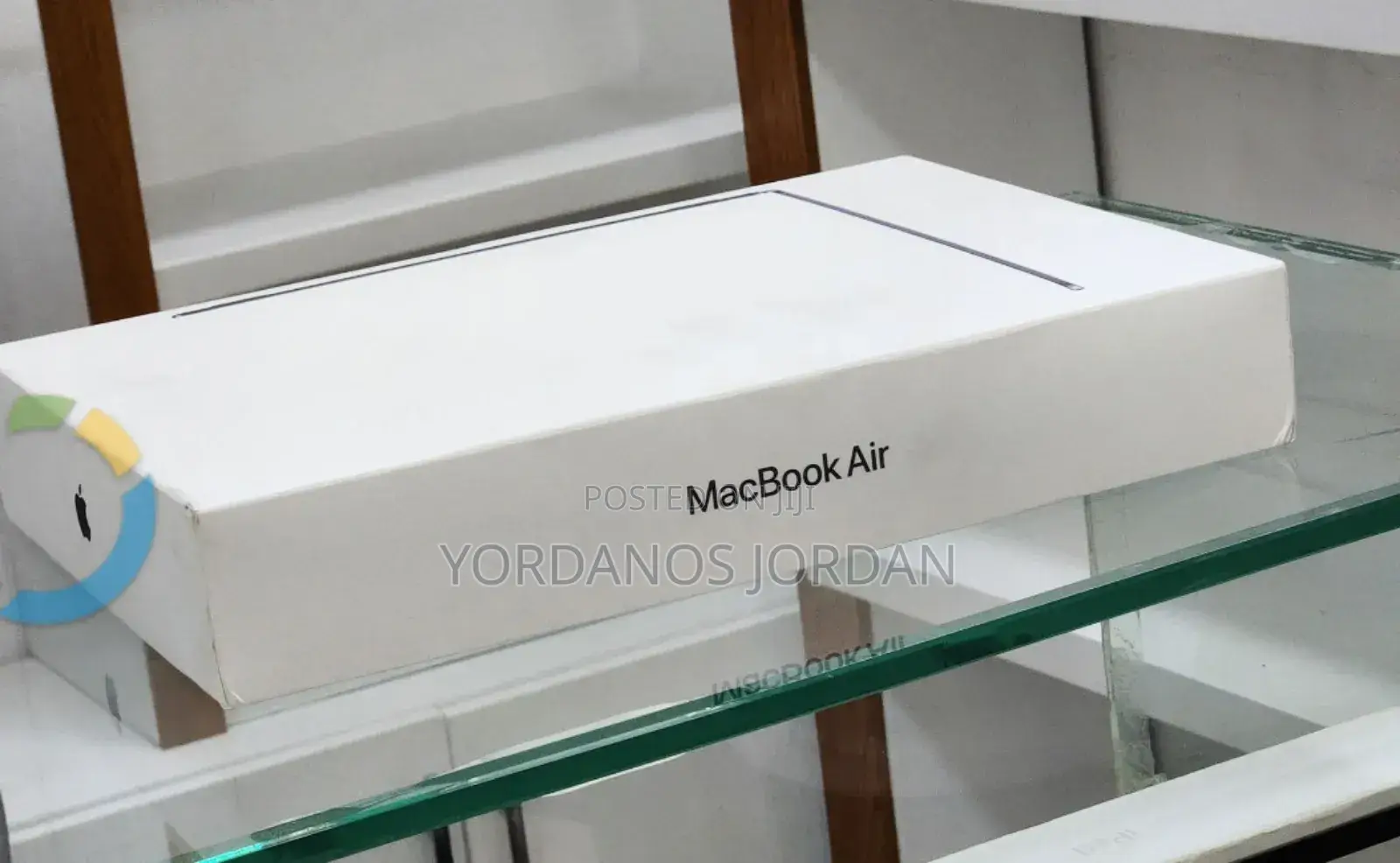 New Laptop Apple MacBook Air 2025 M4 15-Inch 16GB Apple M4 SSD 256GB