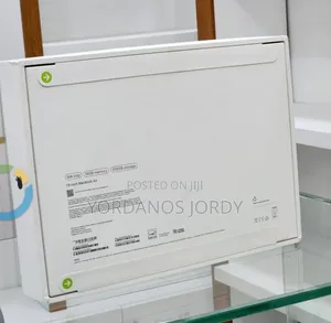 New Laptop Apple MacBook Air 2025 M4 15-Inch 16GB Apple M4 SSD 256GB