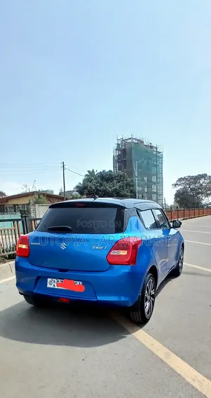 Suzuki Swift 2023 Blue